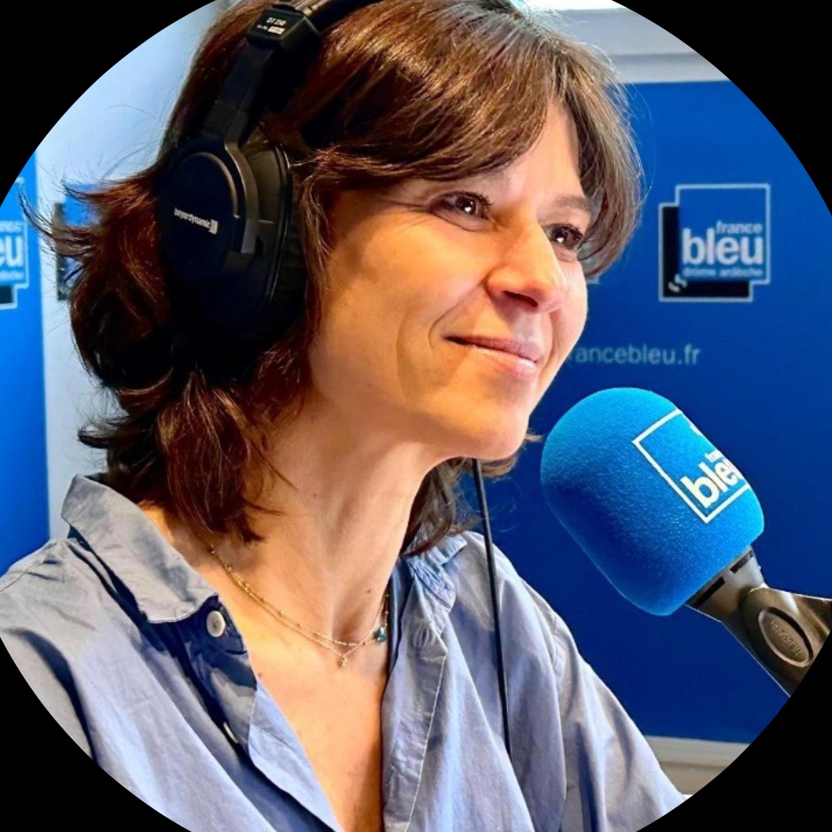 Marjorie Philibert au micro
